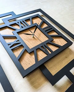 DUŻY, NOWOCZESNY ZEGAR ŚCIENNY,GEOMETRYCZNY,  MINIMALISTYCZNY, LOFT, HANDMADE, DREWNO, DĄB ZŁOTY,  CYFRY RZYMSKIE, 44 x 56 cm   