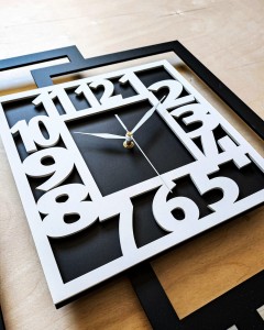 DUŻY, NOWOCZESNY ZEGAR ŚCIENNY DO SALONU, GEOMETRYCZNY,  MINIMALISTYCZNY, LOFT, HANDMADE, BIAŁO - CZARNY,  44 x 56 cm  