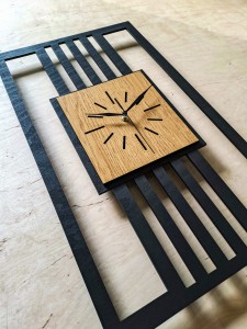 DUŻY, MINIMALISTYCZNY, NOWOCZESNY ZEGAR ŚCIENNY, LAMELE, INDUSTRIALNY, GEOMETRYCZNY, DO SALONU, MINIMALISTYCZNY, LOFT, HANDMADE, DREWNIANY, 35 x 60 cm, PIONOWY, CZARNY/ DĄB ZŁOTY, CICHY
