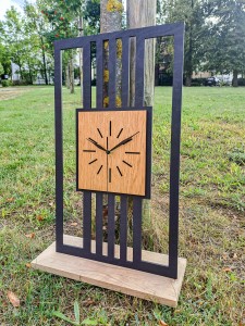 DUŻY, MINIMALISTYCZNY, NOWOCZESNY ZEGAR ŚCIENNY, LAMELE, INDUSTRIALNY, GEOMETRYCZNY, DO SALONU, MINIMALISTYCZNY, LOFT, HANDMADE, DREWNIANY, 35 x 60 cm, PIONOWY, CZARNY/ DĄB ZŁOTY, CICHY