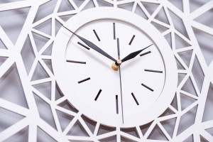 DEKORACYJNY, GEOMETRYCZNY ZEGAR AŻUROWY 