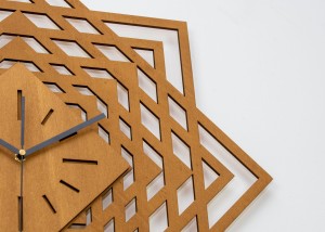 DEKORACYJNY ZEGAR AŻUROWY, ŚWIĘTA GEOMETRIA , BEJCA