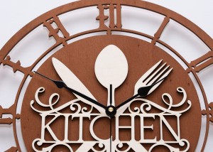 DEKORACYJNY ZEGAR AŻUROWY DO KUCHNI, SOSNA