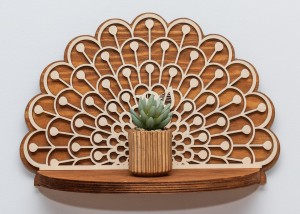 ETAGERE AJOURÉE, PLATEAU FLEURI, PAON, BELLE DÉCORATION MURALE