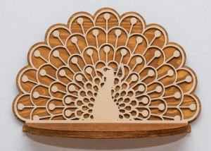 ETAGERE AJOURÉE, PLATEAU FLEURI, PAON, BELLE DÉCORATION MURALE