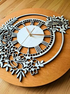 KWIATOWY, DREWNIANY ZEGAR AŻUROWY, VINTAGE, PIĘKNA DEKORACJA ŚCIANY, BEJCA BUK