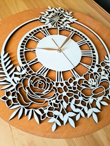 KWIATOWY, DREWNIANY ZEGAR AŻUROWY, VINTAGE, PIĘKNA DEKORACJA ŚCIANY, BEJCA BUK
