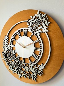 KWIATOWY, DREWNIANY ZEGAR AŻUROWY, VINTAGE, PIĘKNA DEKORACJA ŚCIANY, BEJCA BUK