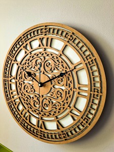 DEKORACYJNY,  DREWNIANY, AŻUROWY ZEGAR ŚCIENNY,  BIG BEN, VINTAGE, BEJCA KASZTAN 