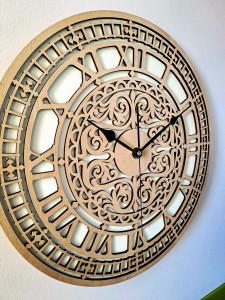 DEKORACYJNY,  DREWNIANY, AŻUROWY ZEGAR ŚCIENNY,  BIG BEN, VINTAGE, WIĄZ JAPOŃSKI