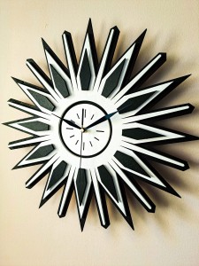 DEKORACYJNY,  DREWNIANY, AŻUROWY ZEGAR ŚCIENNY, RETRO, MID CENTURY MODERN, SUNBURST