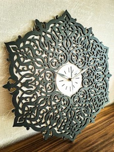 DEKORACYJNY,  DREWNIANY, AŻUROWY ZEGAR ŚCIENNY, ORNAMENT MAROKAŃSKI, CZARNY
