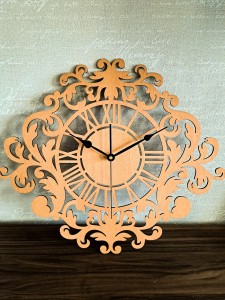 DEKORACYJNY,  DREWNIANY, AŻUROWY ZEGAR ŚCIENNY FRANCESCA,  VINTAGE ORNAMENT, BEJCA KASZTAN