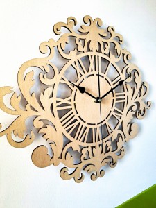 DEKORACYJNY,  DREWNIANY, AŻUROWY ZEGAR ŚCIENNY FRANCESCA,  VINTAGE ORNAMENT, BEJCA WIĄZ JAPOŃSKI