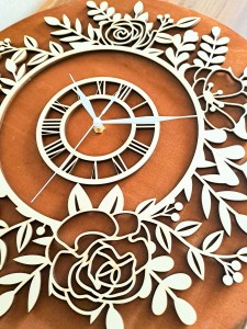 PIĘKNY, KWIATOWY ZEGAR AŻUROWY, VINTAGE,  DEKORACJA ŚCIANY, BEJCA CZEREŚNIA  