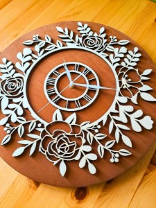 PIĘKNY, KWIATOWY ZEGAR AŻUROWY, VINTAGE,  DEKORACJA ŚCIANY, BEJCA CZEREŚNIA  