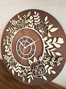 PIĘKNY, KWIATOWY ZEGAR AŻUROWY, VINTAGE,  DEKORACJA ŚCIANY, BEJCA CIEMNY ORZECH