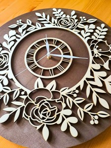 PIĘKNY, KWIATOWY ZEGAR AŻUROWY, VINTAGE,  DEKORACJA ŚCIANY, BEJCA CIEMNY ORZECH