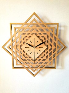 DEKORACYJNY ZEGAR AŻUROWY, ŚWIĘTA GEOMETRIA , BEJCA WIĄZ JAPOŃSKI