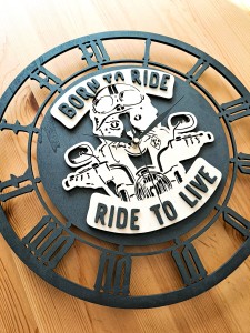 DREWNIANY ZEGAR MOTOCYKLOWY, KOT, PREZENT DLA MOTOCYKLISTY;)