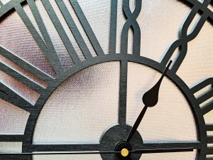 AŻUROWY, DEKORACYJNY ZEGAR ŚCIENNY, SREBRNY/CZARNY, RZYMSKIE CYFRY, PIĘKNY ORNAMENT, HANDMADE 