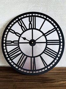 AŻUROWY, DEKORACYJNY ZEGAR ŚCIENNY, SREBRNY/CZARNY, RZYMSKIE CYFRY, PIĘKNY ORNAMENT, HANDMADE 