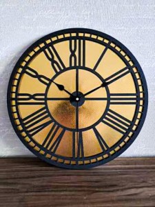 AŻUROWY, DEKORACYJNY ZEGAR ŚCIENNY, ZŁOTY/CZARNY, RZYMSKIE CYFRY, PIĘKNY ORNAMENT, HANDMADE 