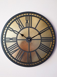 AŻUROWY, DEKORACYJNY ZEGAR ŚCIENNY, ZŁOTY/CZARNY, RZYMSKIE CYFRY, PIĘKNY ORNAMENT, HANDMADE 